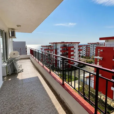 Marina Sunny דירה